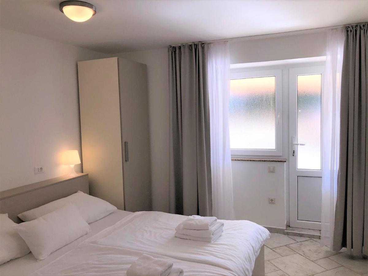 Apartments Trlika Kampor ภายนอก รูปภาพ