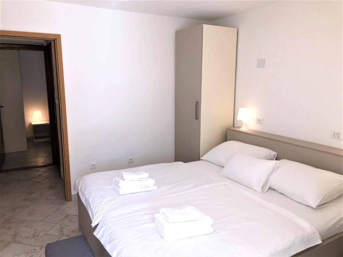 Apartments Trlika Kampor ภายนอก รูปภาพ