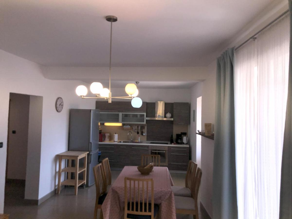 Apartments Trlika Kampor ภายนอก รูปภาพ