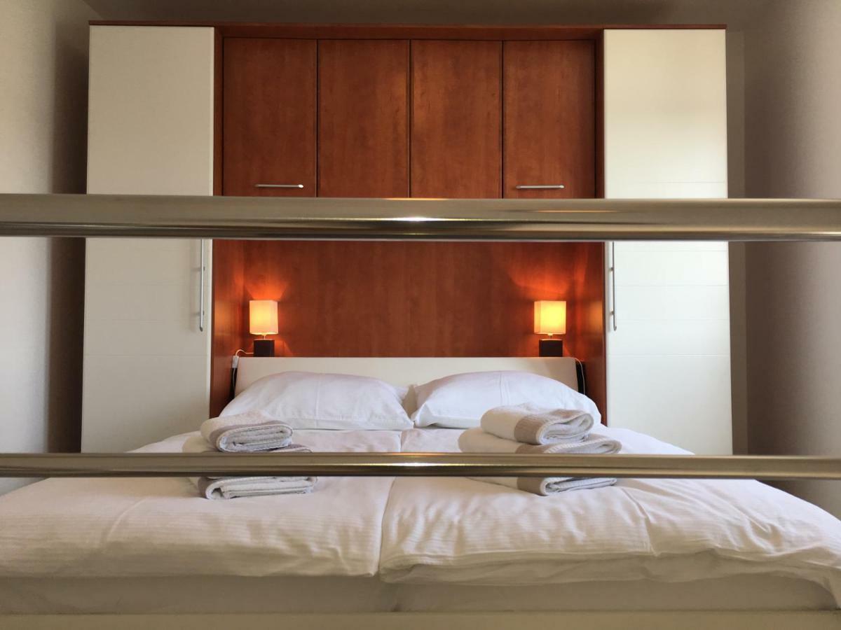 Apartments Trlika Kampor ภายนอก รูปภาพ
